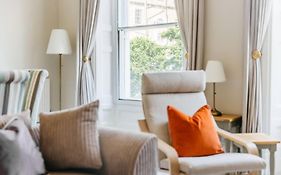 Luxury, Central, Sun-Filled 3 Bed Haven In Bath